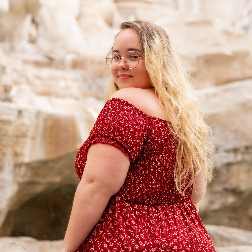Meet your Posher, Kadie